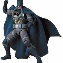 Hobbiestock Collectibles Mafex: Stealth Jumper Batman (Batman Hush)
