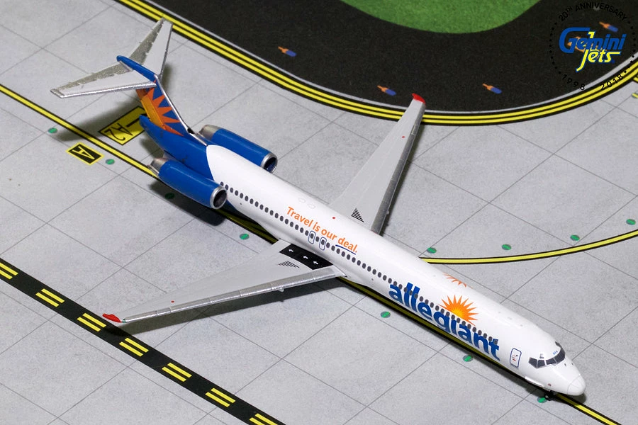 Hobbiestock Collectibles Allegiant MD-82 "Good Bye MD-80" 3 Hobbiestock Collectibles Allegiant MD-82 "Good Bye MD-80"