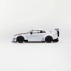 Hobbiestock Collectibles New Arrivals 1/64 LB★WORKS Nissan GT-R R35 Type 2 Rear Wing Ver 3 White RHD